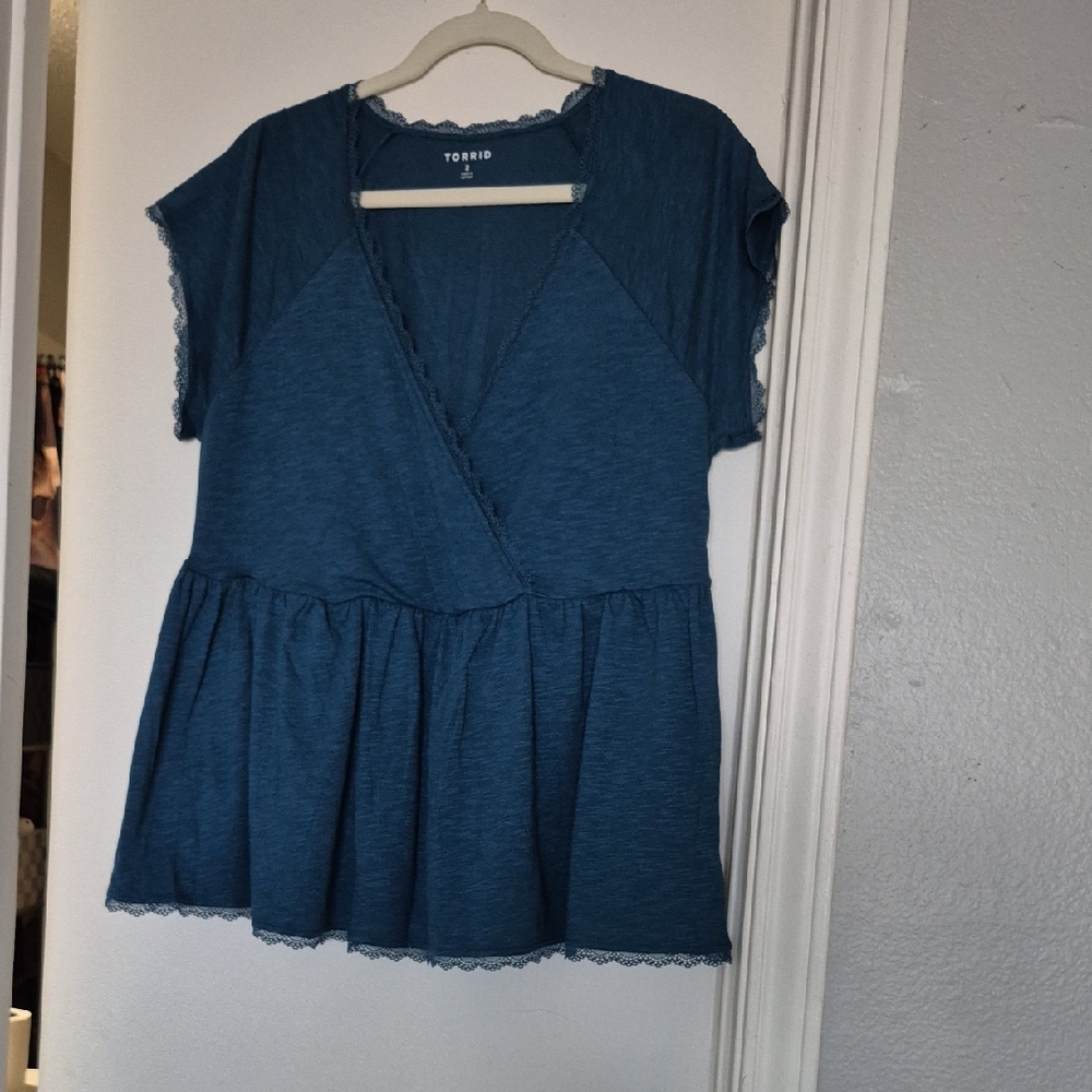 Torrid NWOT Teal Blue Lace-Trim V-Neck Faux Wrap Babydoll Top